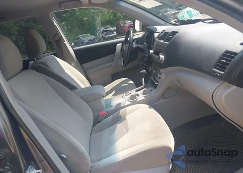 2012 Toyota Highlander Base V6 from USA, damaged, VIN 5TDBK3EH3CS094654